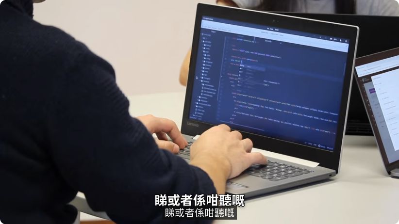 影片畫面說明學 AI 應該增加實際輸出而非只看教學